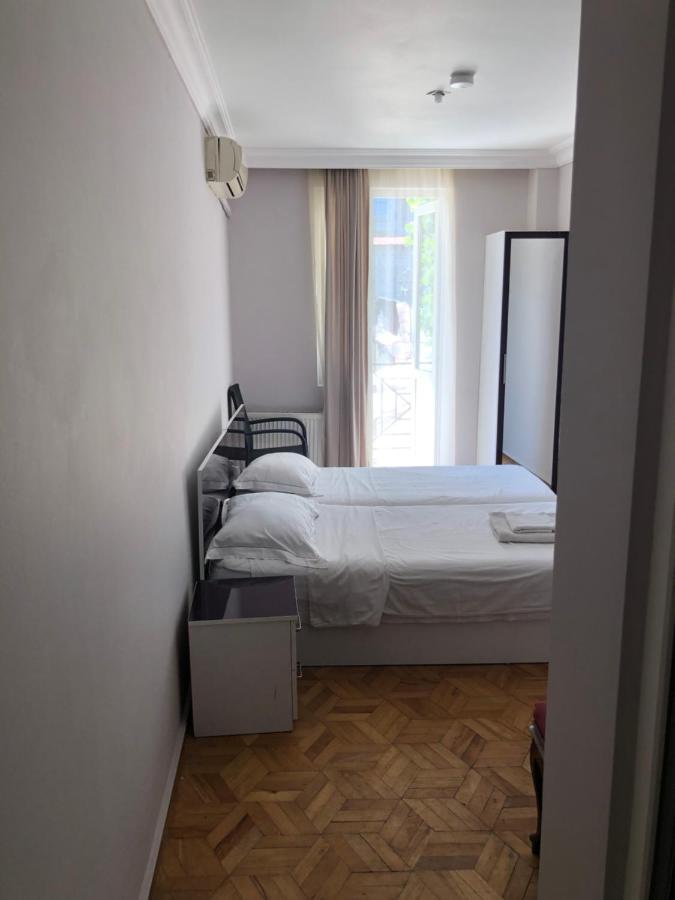 Hotel Dolphin バトゥーミ エクステリア 写真